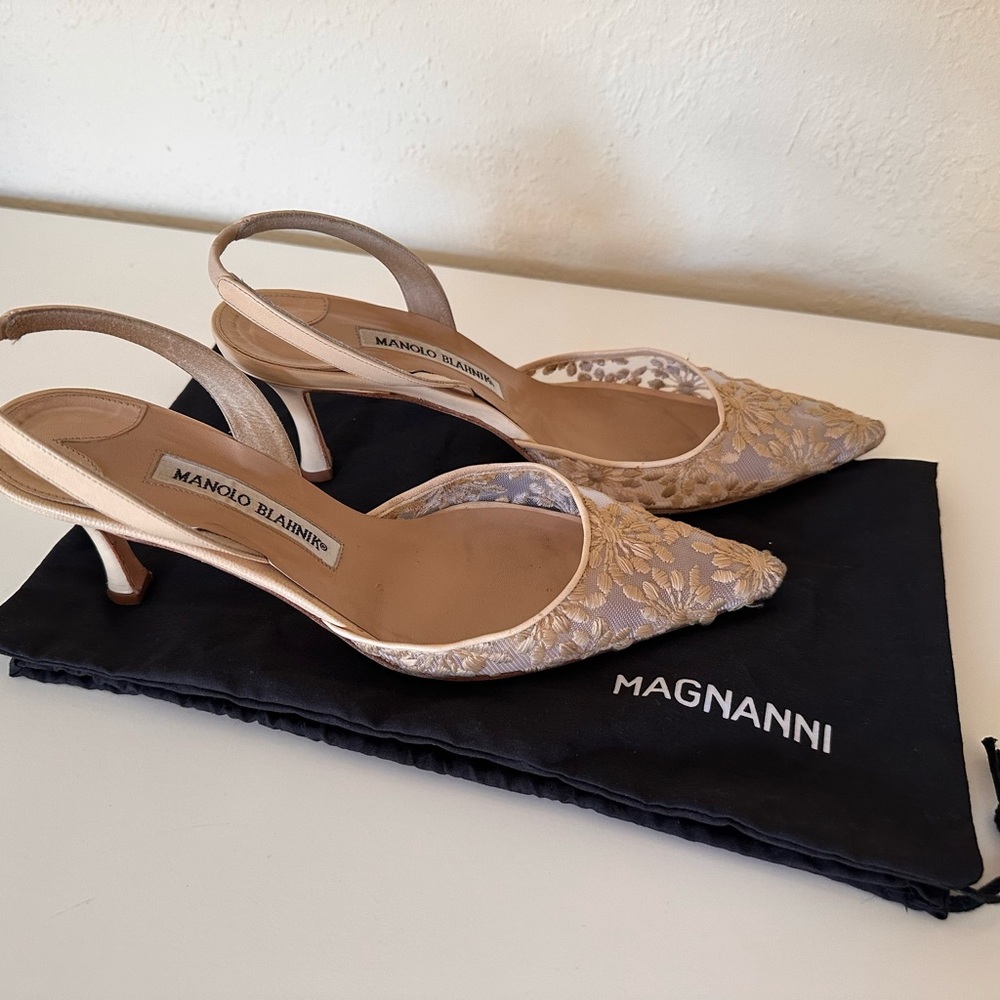 Manolo Blahnik beige embroidered slingback heels